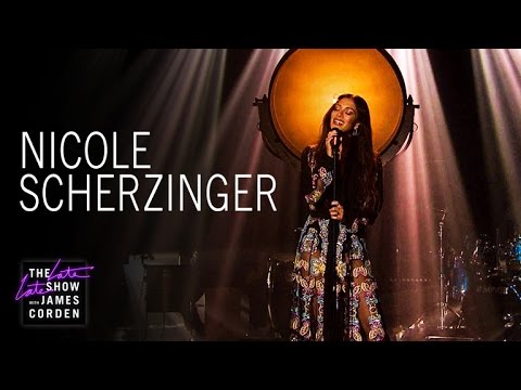 Nicole Scherzinger: Never Give Up