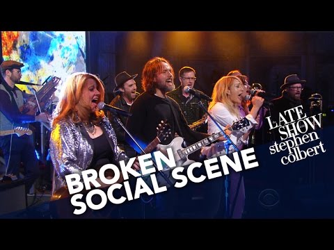 Broken Social Scene Performs ‘Halfway Home’