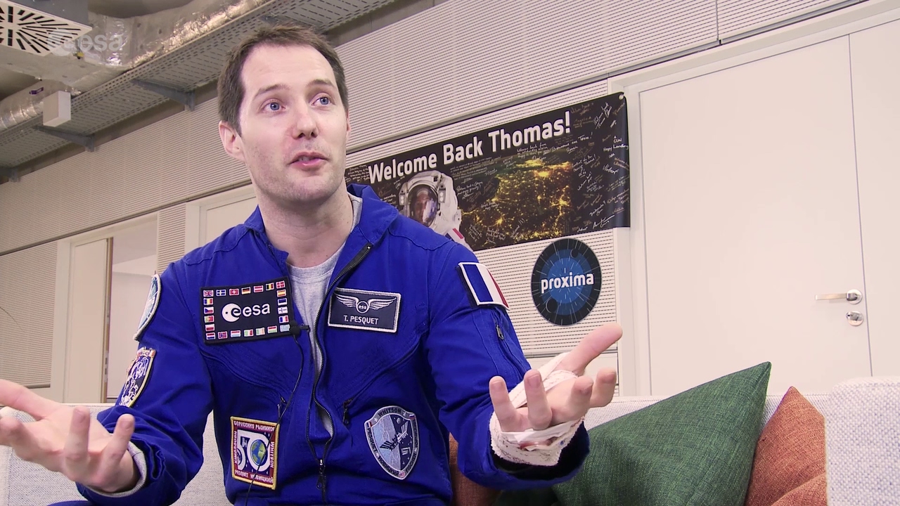 Cool! Thomas’s first interview on his return!Short interview in English with ESA…