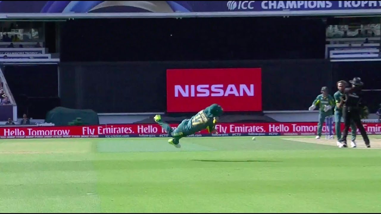 de Villiers’ brilliant run-out! – #SLvSA Nissan Play of the Day #CT17