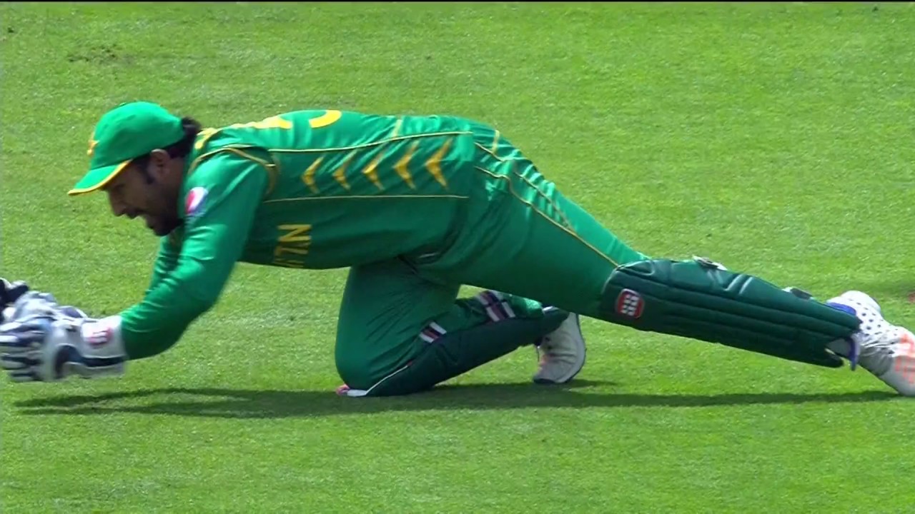 Sarfaraz’s stunning catch – #SLvPAK Nissan Play of the Day