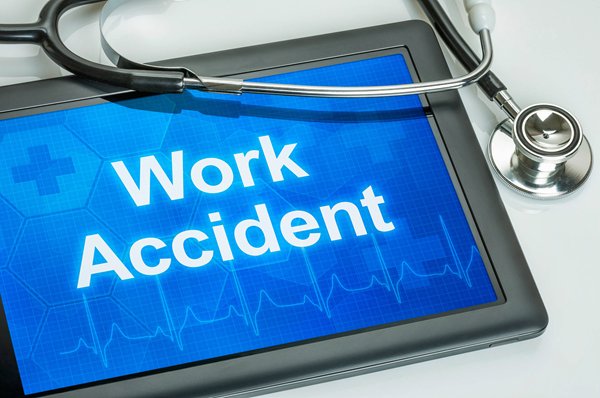 Hospital workers: an assessment of occupational injuries and illnesses  #JobSafe…