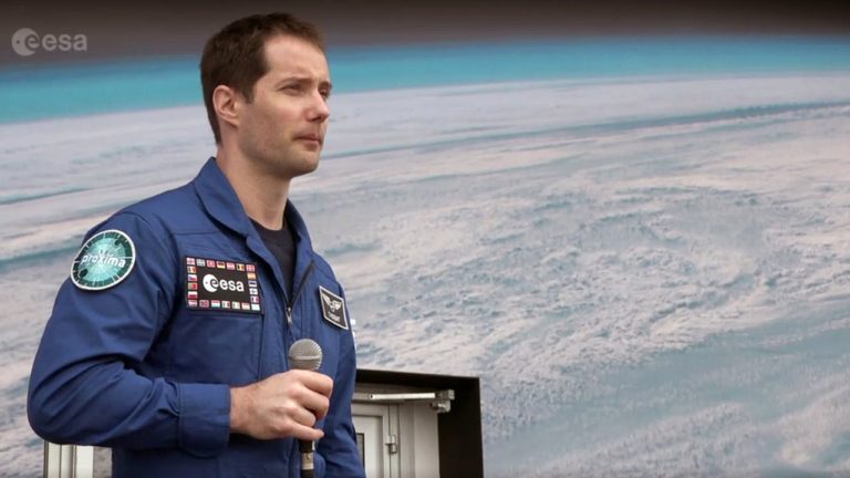 Thomas Pesquet au salon du Bourget (in French)