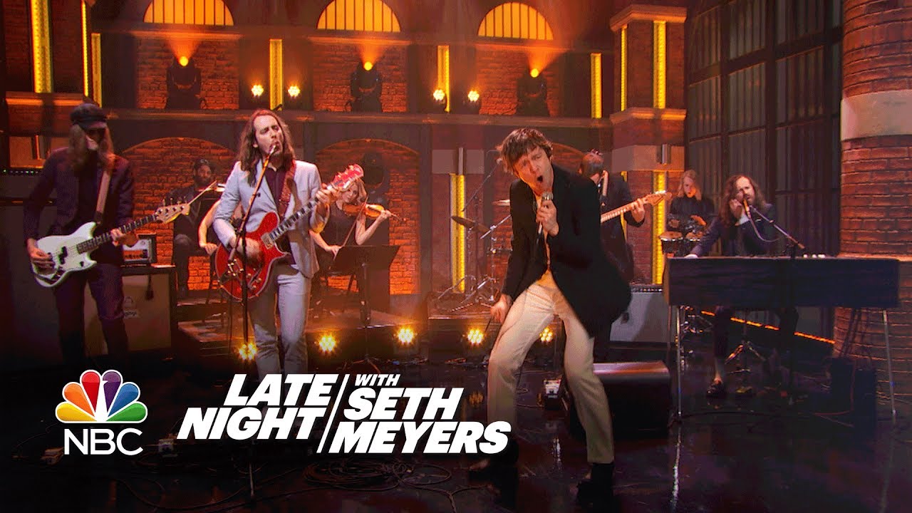 Cage the Elephant: “Whole Wide World”