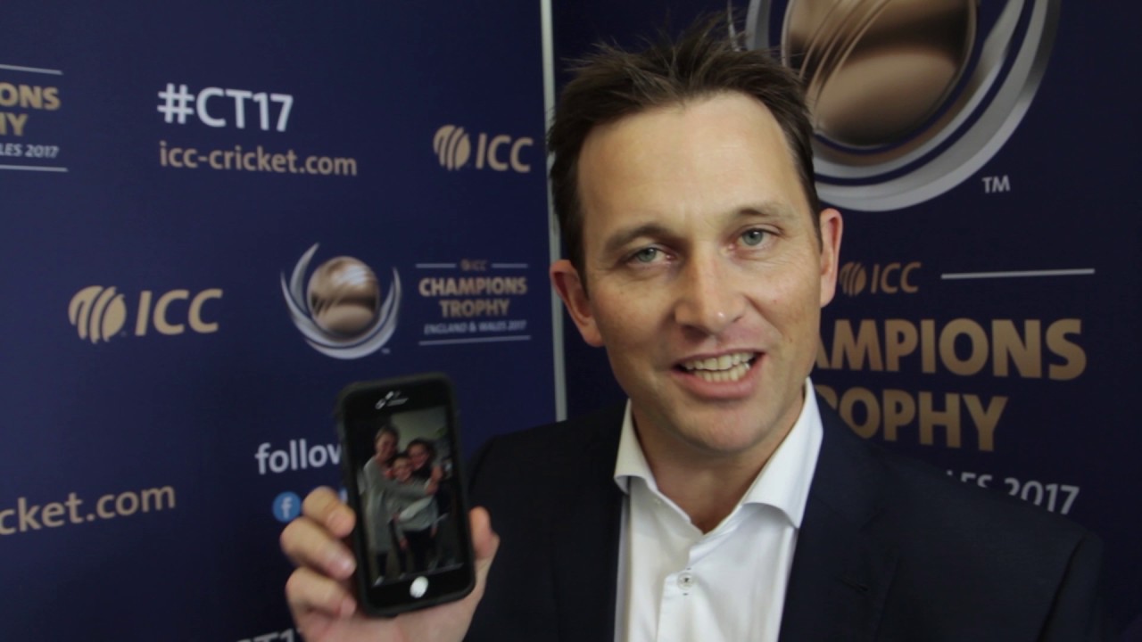 Shane Bond celebrates Father’s Day with UNICEF