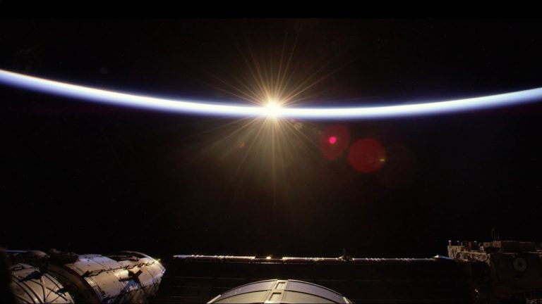 Human spaceflight and robotic exploration future