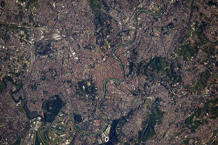 Just in from ESA astronaut Thomas Pesquet, now on a short holiday, can you guess…