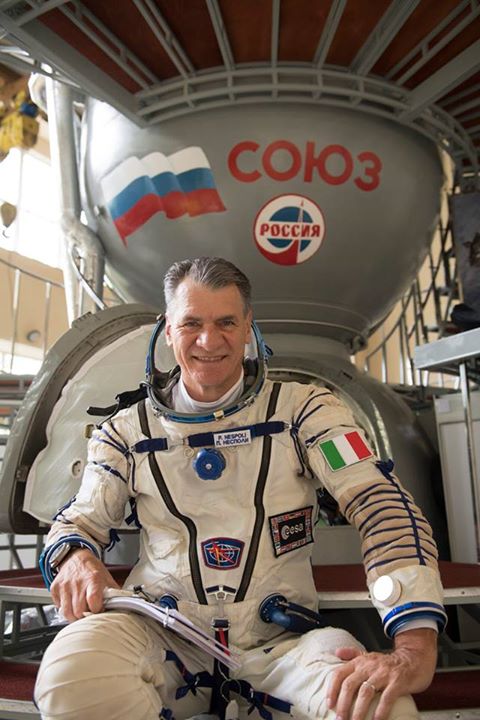 Great portrait of ESA astronaut  #PaoloNespoli in his Sokol spacesuit at  #StarC…