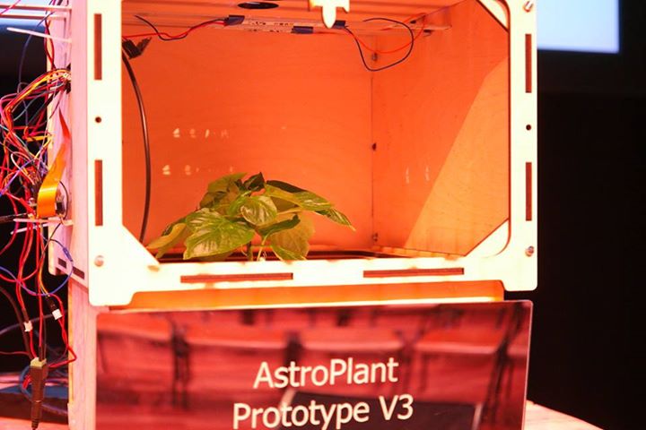 ‘AstroPlant’ is a plant lab fitted with sensors that track the entire growth cyc…