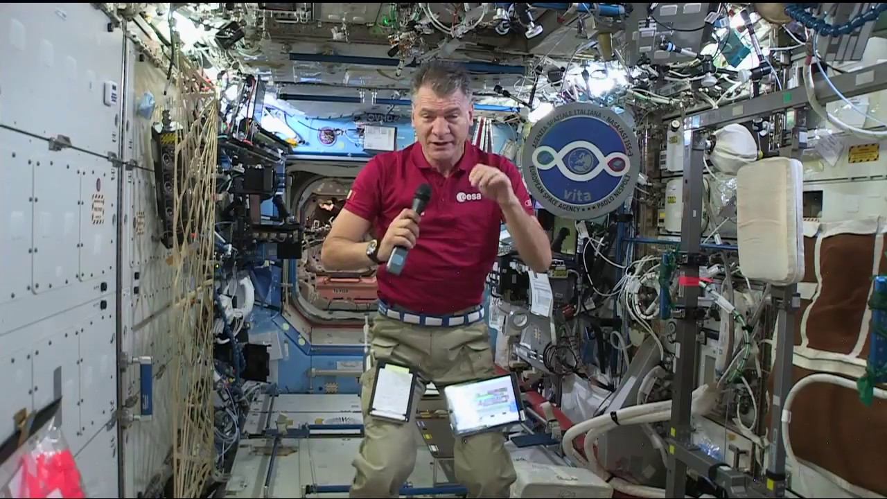 Italian Space Station Veteran Discusses Life in Space with Italian Med…