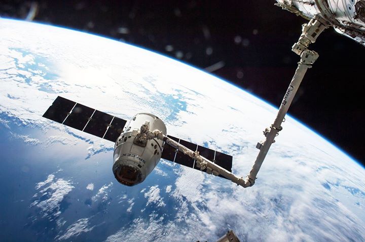 SpaceX’s Dragon cargo spacecraft is slated to launch on a re…
