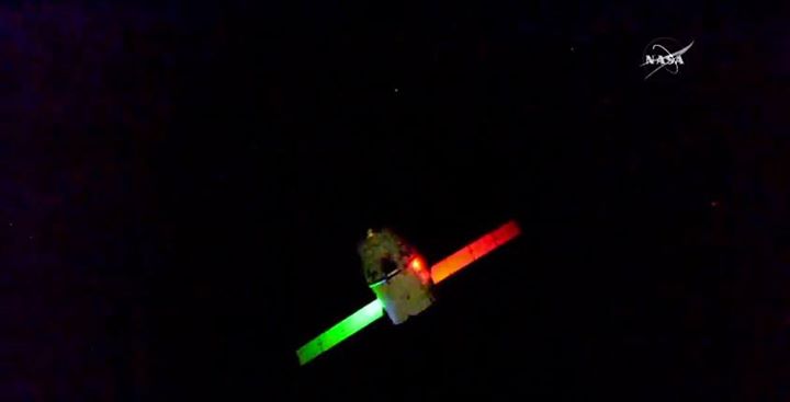 LIVE now on NASA TV, the SpaceX  #Dragon CRS-12 nears the International Space St…