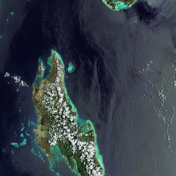 Sentinel-2A takes us over the Indian Ocean, off the coast of Tanzania, to the Za…