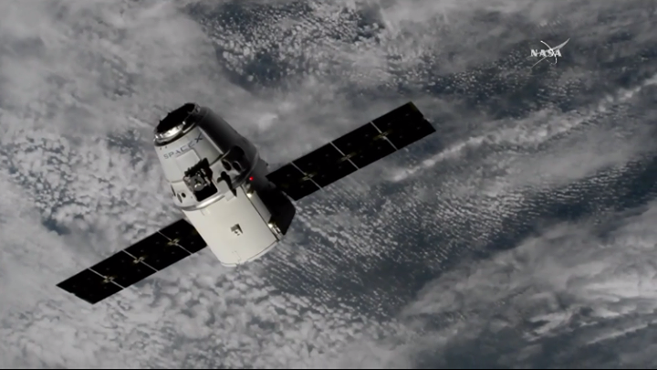 Got it!Capture confirmed! While the International Space Station was traveling ~2…