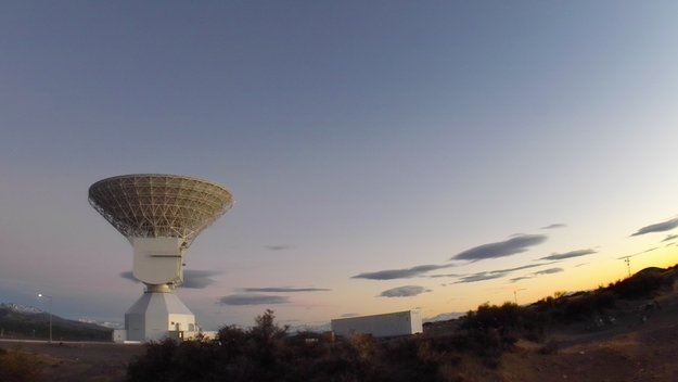 Big dishes band together