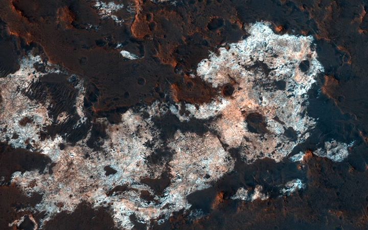 Mineral deposits captured on the surface of Mars reveal its …