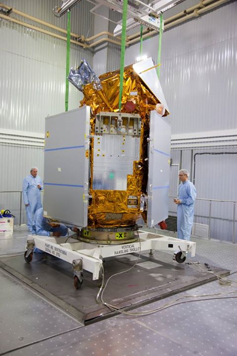Yesterday the Copernicus EU Sentinel-5P satellite was lifted off its stand to be…