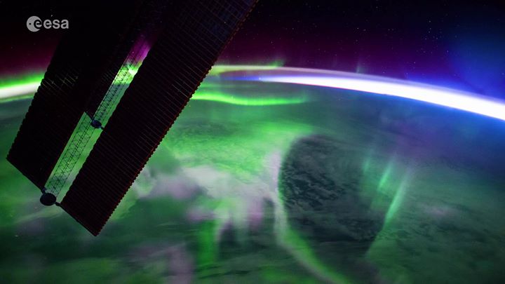 This is fantastic. Just in from Paolo Nespoli… Enjoy.A stunning aurora caught …