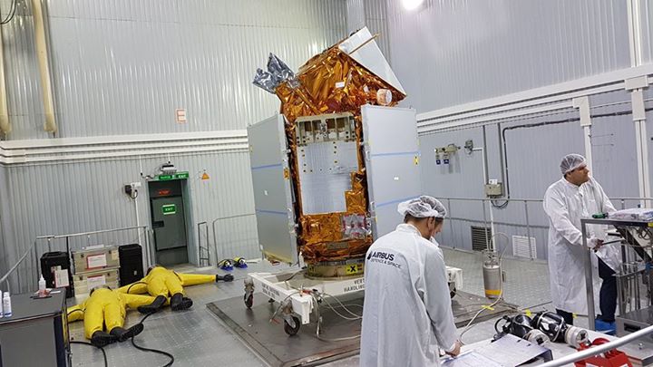 Bowled over? ;-) A light-hearted photo showing inflated ‘SCAPE’ suits prior to f…