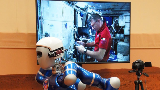 Paolo’s point and click adventure with Justin from space