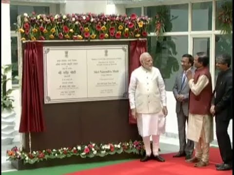 PM Modi Unveils the Plaque of  All India Institute of Ayurveda (AIIA), New Delhi