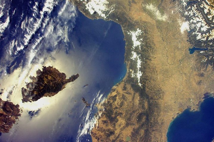 Another great image just in from Paolo Nespoli. Northern Italy with the Gulf of …