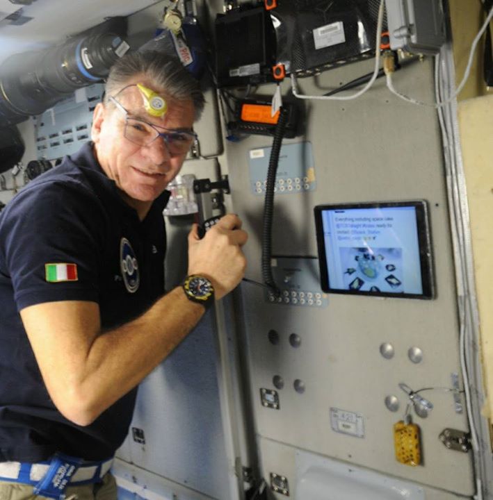“Earth, this is astro_paolo – Over” … Today it was very interesting to answer …