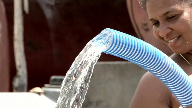 Grupos de agua, saneamiento e higiene del Proyecto Resiliencia a la Seq…