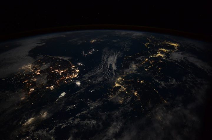 Magnificent pass right between S. Korea on the left, Japan o…