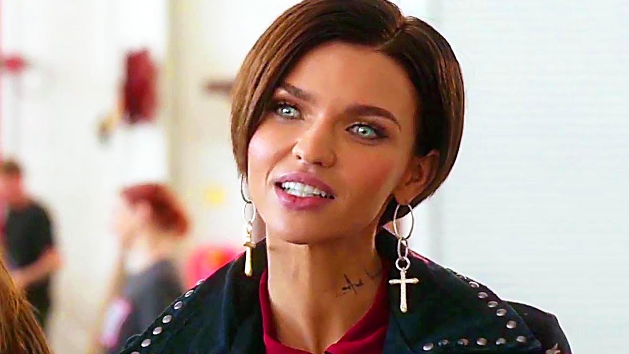 PITCH PERFECT 3 Movie Clips & Songs Compilation (2017)