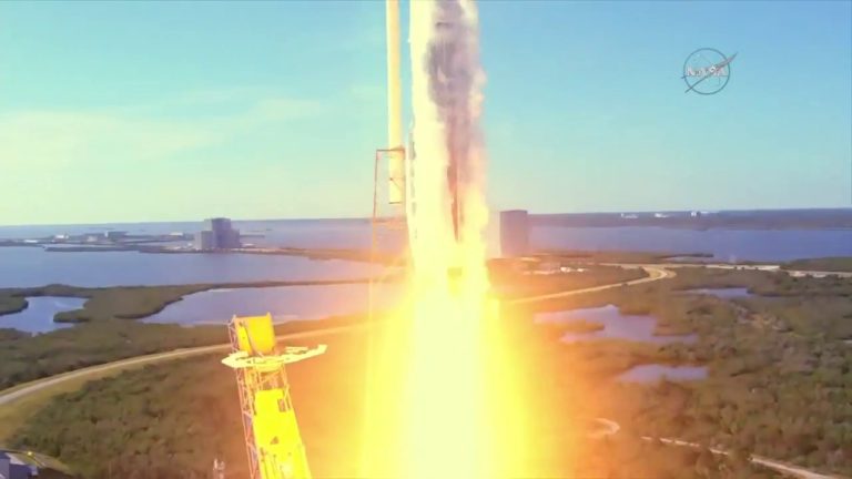 Liftoff! SpaceX Cargo Mission Heads to the International Space Station