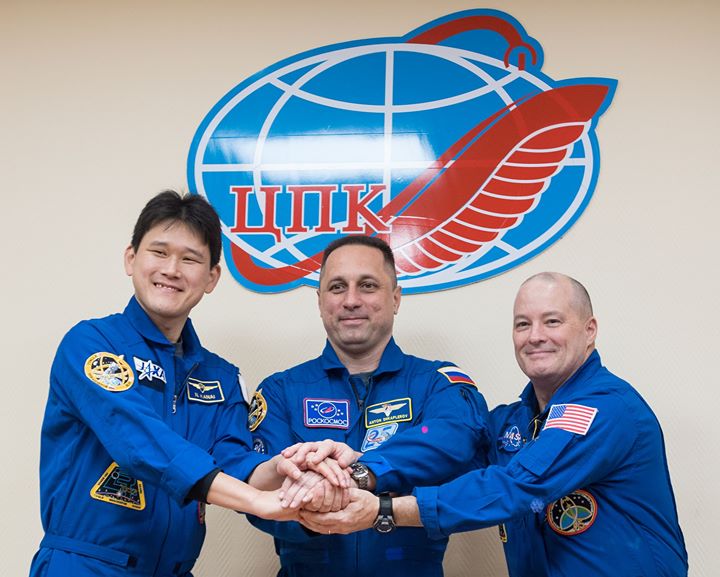 Three people have been chasing the International Space Stati…