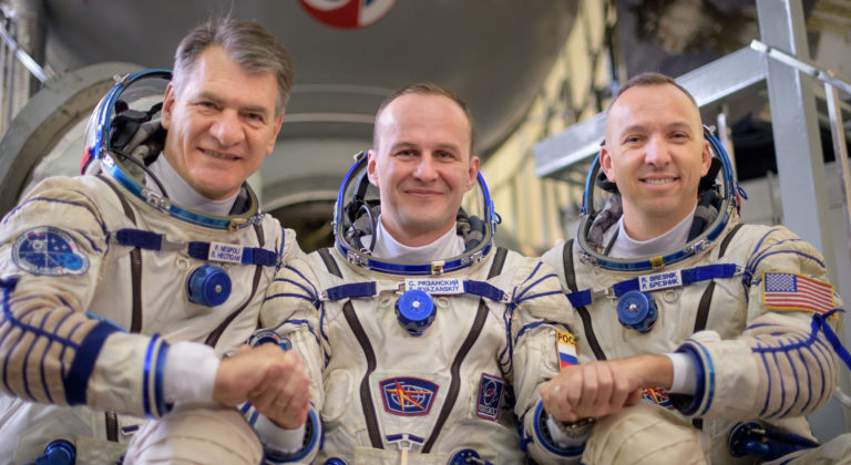 Crew Set to Say Goodbye and Close Soyuz Spacecraft Hatch – Space Station