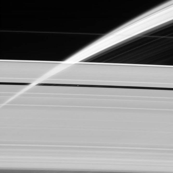 Saturn’s rings, made of countless icy particles, form a tran…