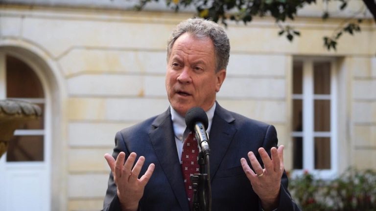 Support for thousands leaving Venezuela