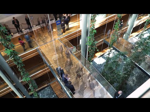 Backstage of a plenary