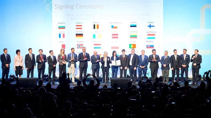 22 European countries join forces to cooperate on  #blockcha…
