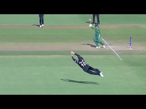 U19CWC Nissan Play of the Day – Phillips’ wonder-catch!