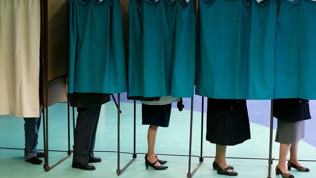 Foreign Affairs May/June Issue Launch:  Is Democracy Dying? A Global R…