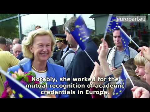 The European Parliament has paid tribute to Nicole Fontaine.