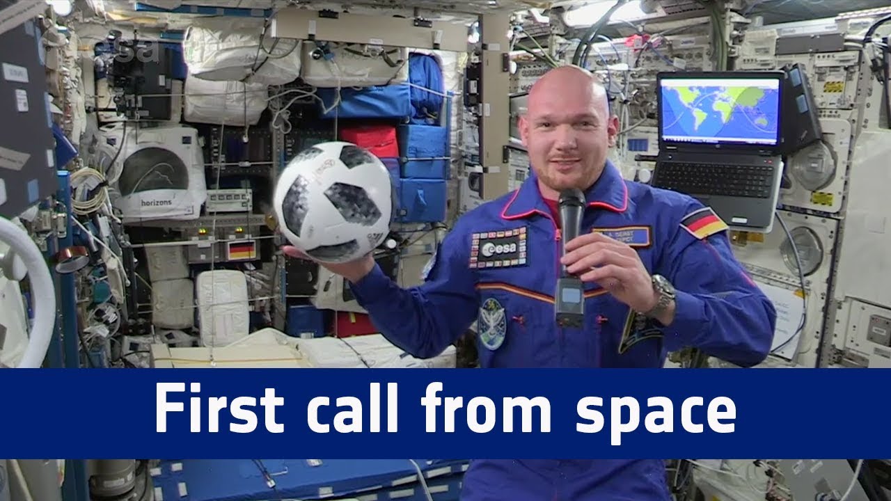 Horizons mission – First call from space
