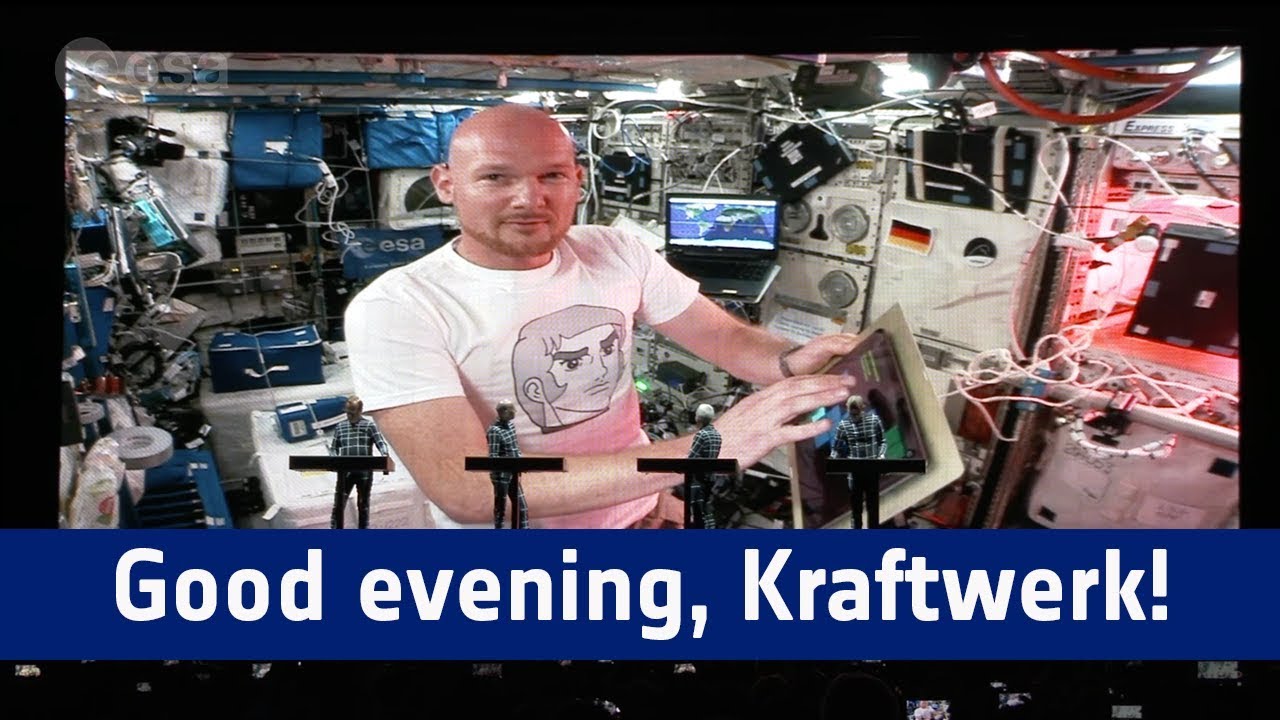 Good evening, Kraftwerk / Guten Abend Kraftwerk, guten Abend Stuttgart…