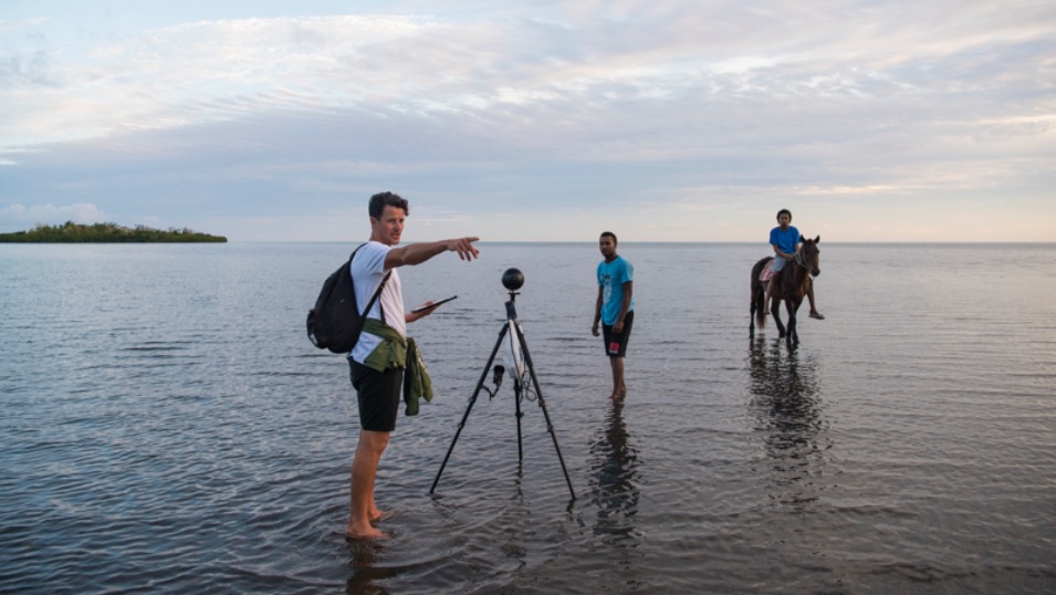 Immersive Storytelling – Using VR To Create Complex, Nuanced Experiences | Creative Dialogue