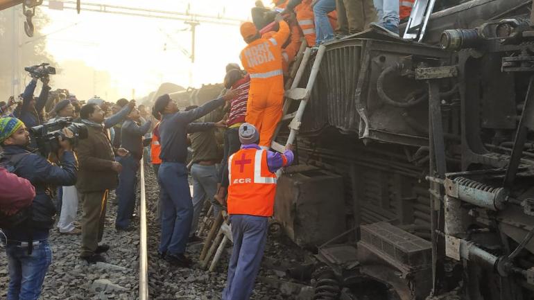 Poor maintenance of railway lines lead to derailment of Express train