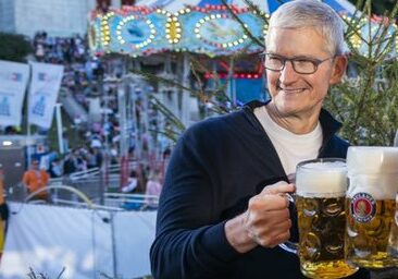 How Much Apple CEO Tim Cook's Annual Income Has Dropped In 2019? Get The Numbers Here